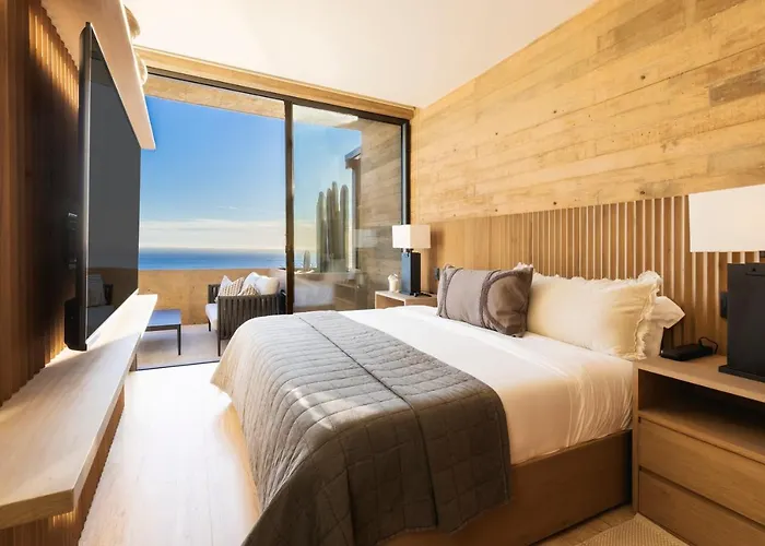 Private Hot Tub - Ocean View - Gym - Free Parking *